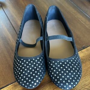 Old Navy Girls Black Polka Dot Mary Jane Flats Shoes,Size 4, Black and Silver